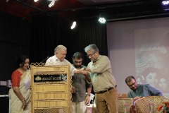 Thumpappoo Peyyana Poonilaavu Ormma Koottaayma